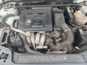 Używane Silnik Renault Safrane II 2.0 16V RTE,RXE Cena na żądanie oferowane przez Autodemontage van de Laar