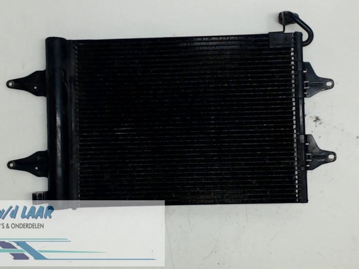 Usagé Radiateur clim Seat Ibiza III (6L1) 1.4 16V 75 Prix € 70,00 Règlement à la marge proposé par Autodemontage van de Laar