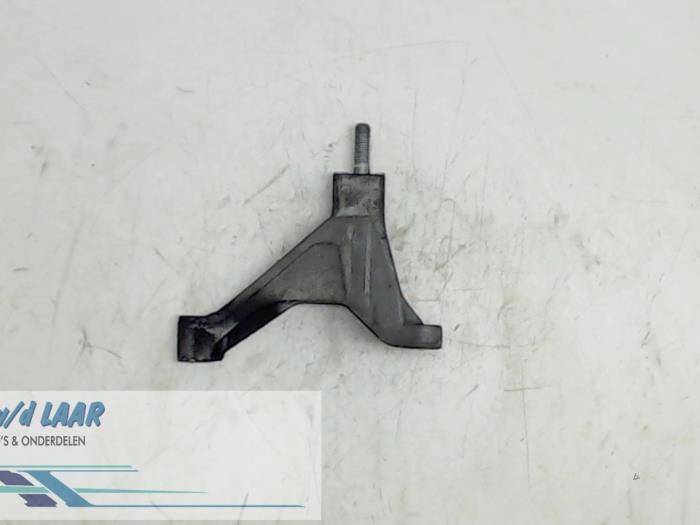 Used Engine mount Ford Mondeo III Price € 20,00 Margin scheme offered by Autodemontage van de Laar