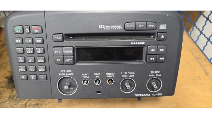 Używane Radio Volvo S80 (TR/TS) 2.9 SE 24V Cena € 70,00 Procedura marży oferowane przez Autodemontage van de Laar