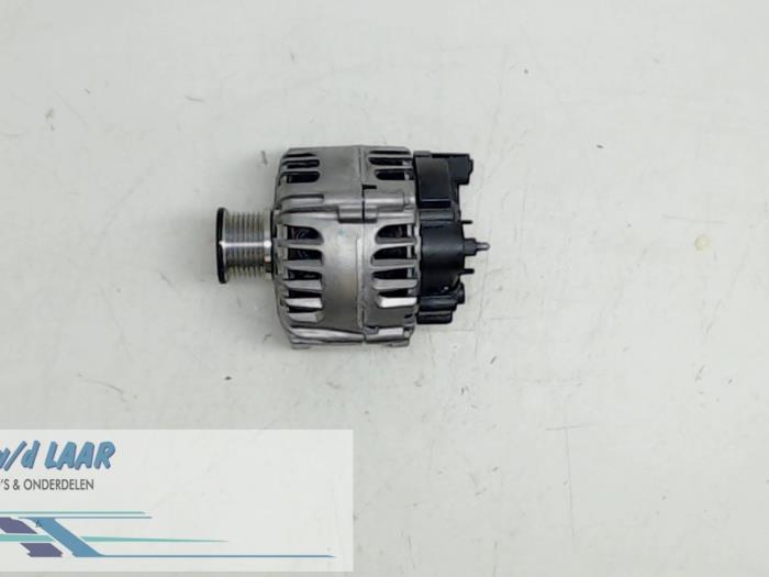 Usagé Dynamo Renault Captur I (2R) 1.2 TCE 16V EDC Prix € 100,00 Règlement à la marge proposé par Autodemontage van de Laar