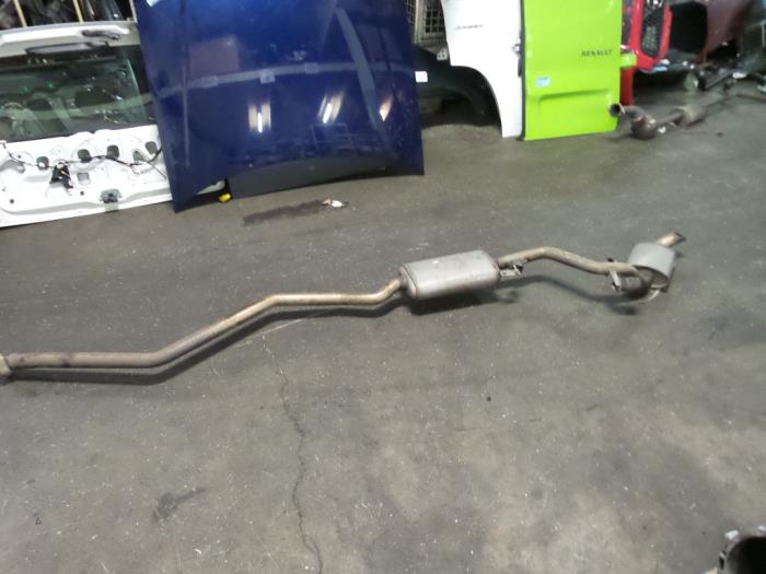 Exhaust rear silencer from a BMW 1 serie (E81)  2005