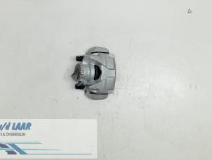 Used Front brake calliper, right Dacia Duster (HS) Price € 70,00 Margin scheme offered by Autodemontage van de Laar
