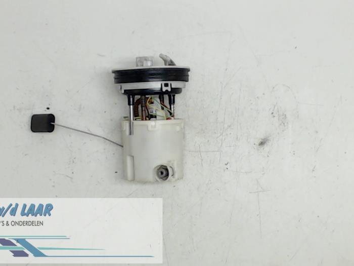 Gebrauchte Benzinpumpe Ford Fiesta 6 (JA8) Preis € 50,00 Margenregelung angeboten von Autodemontage van de Laar