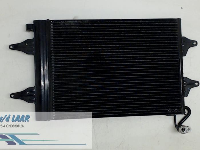 Air conditioning radiator from a Volkswagen Polo IV (9N1/2/3)  2003