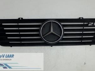 Used Grille Mercedes Sprinter 2t (901/902) 210D Price € 30,00 Margin scheme offered by Autodemontage van de Laar