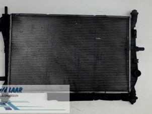 Usagé Radiateur d'eau Ford Mondeo III Wagon 2.0 TDCi 115 16V Prix € 60,00 Règlement à la marge proposé par Autodemontage van de Laar