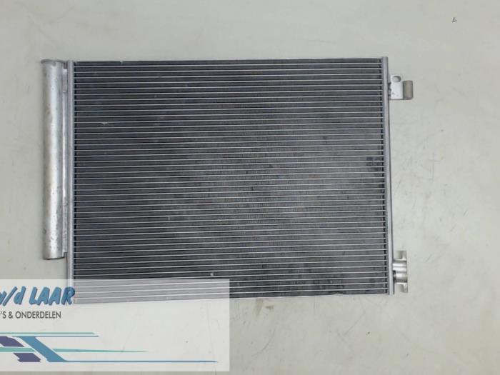 Air conditioning radiator from a Renault Captur (2R) 0.9 Energy TCE 12V 2015