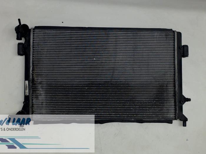 Usagé Radiateur Volkswagen Touran (1T1/T2) 2.0 FSI 16V Prix € 25,00 Règlement à la marge proposé par Autodemontage van de Laar