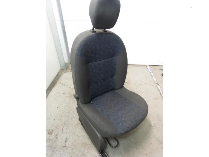 Seat, right from a Renault Twingo II (CN) 1.2 2008