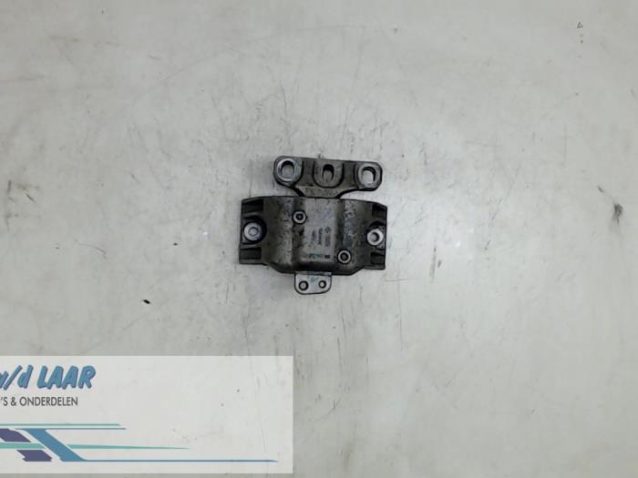 Usagé Support moteur Volkswagen Golf IV Variant (1J5) 1.6 16V Prix € 25,00 Règlement à la marge proposé par Autodemontage van de Laar
