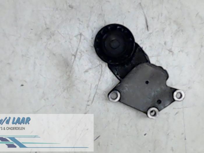 Gebrauchte Spannrolle Multiriemen Volvo V50 (MW) 1.6 D 16V Preis € 40,00 Margenregelung angeboten von Autodemontage van de Laar