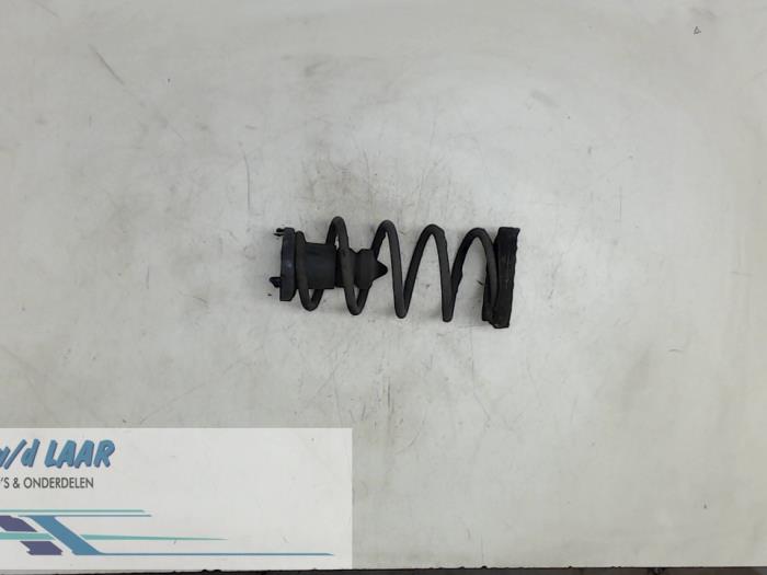 Rear coil spring from a Fiat Punto II (188) 1.2 60 S 2004
