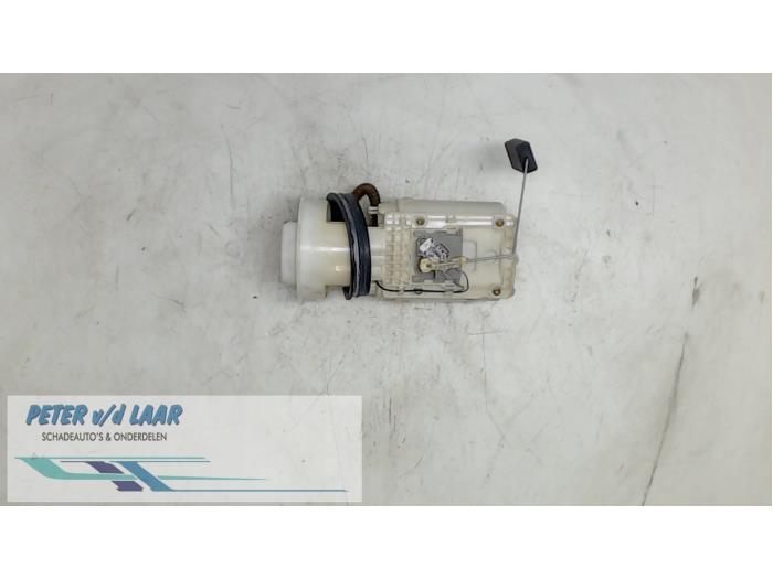 Usagé Pompe essence Volkswagen Polo IV (9N1/2/3) Prix € 50,00 Règlement à la marge proposé par Autodemontage van de Laar