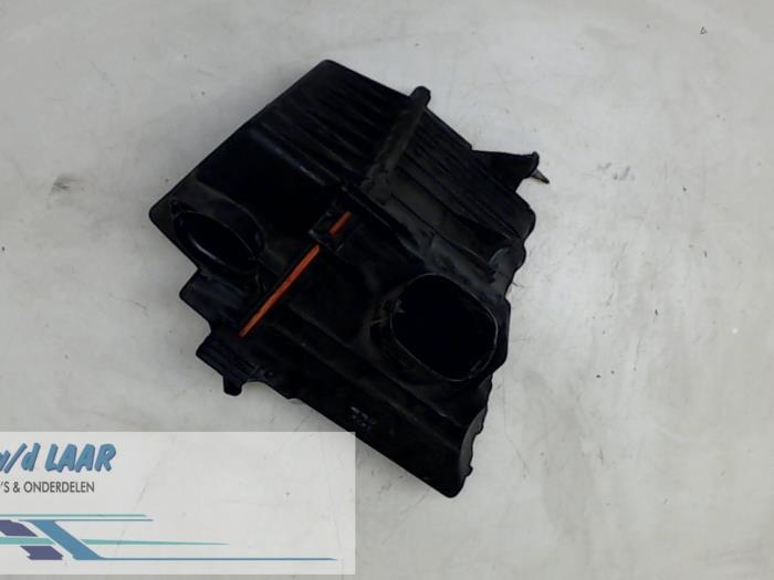 Gebrauchte Luftfiltergehäuse Volkswagen Polo IV (9N1/2/3) 1.4 TDI 75 Preis € 60,00 Margenregelung angeboten von Autodemontage van de Laar