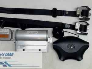 Usagé Kit + module airbag Mercedes Vito (639.6) 2.2 115 CDI 16V Prix sur demande proposé par Autodemontage van de Laar