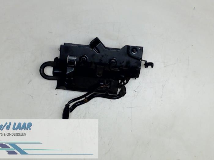 Usagé Filtre carburant Volkswagen Transporter T5 2.0 TDI DRF Prix € 80,00 Règlement à la marge proposé par Autodemontage van de Laar