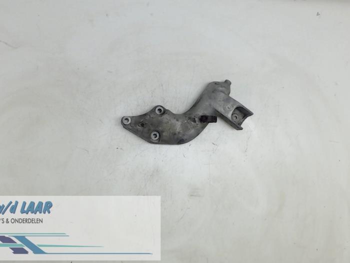 Usagé Support moteur Peugeot 206 (2A/C/H/J/S) 1.1 XN,XR Prix € 30,00 Règlement à la marge proposé par Autodemontage van de Laar