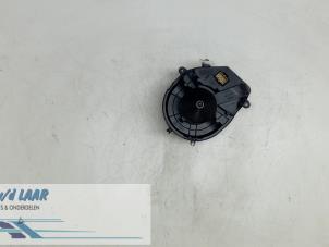 Usados Motor de ventilador de calefactor Audi A4 Precio € 70,00 Norma de margen ofrecido por Autodemontage van de Laar