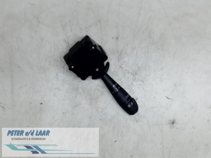 Wiper switch from a Renault Clio IV (5R) 1.5 dCi 75 FAP 2015