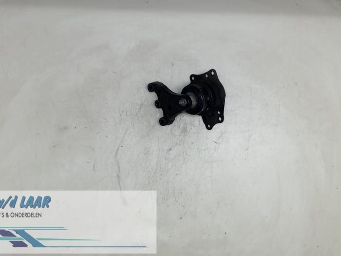 Usagé Support moteur Skoda Fabia (6Y3) 1.4i 16V Prix € 50,00 Règlement à la marge proposé par Autodemontage van de Laar