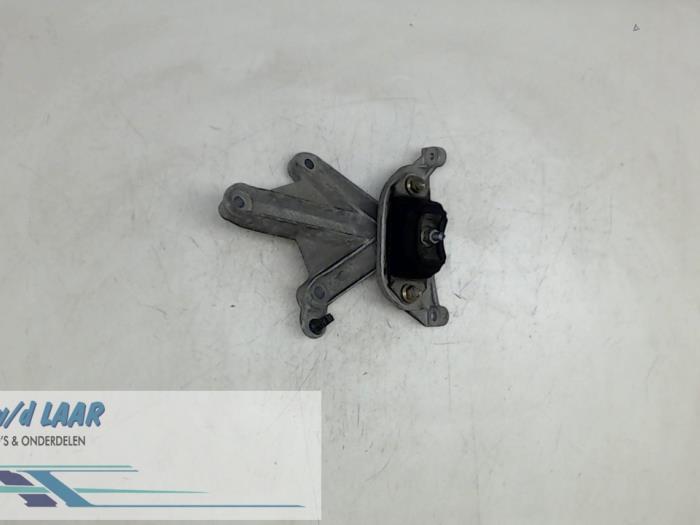 Used Engine mount Renault Megane II (BM/CM) 1.6 16V Price € 40,00 Margin scheme offered by Autodemontage van de Laar