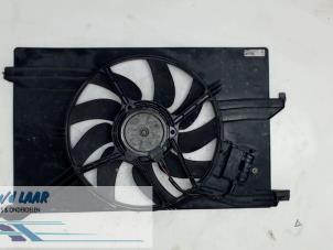 Used Fan motor Opel Signum (F48) 1.8 16V Price € 80,00 Margin scheme offered by Autodemontage van de Laar
