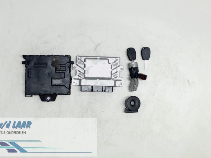 Used Engine management computer Renault Kangoo Express (FW) 1.6 16V Price € 250,00 Margin scheme offered by Autodemontage van de Laar