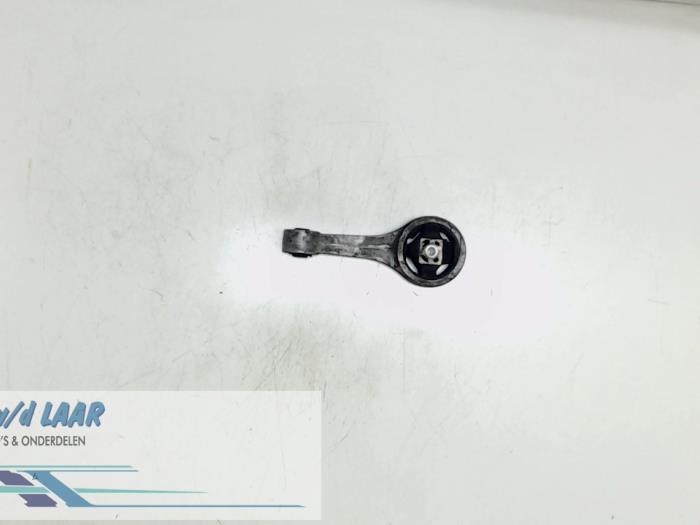Used Engine mount Volkswagen Polo IV (9N1/2/3) 1.4 TDI 75 Price € 30,00 Margin scheme offered by Autodemontage van de Laar