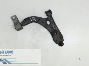 Usagé Bras de suspension avant droit Ford Fiesta 5 (JD/JH) 1.3 Prix € 50,00 Règlement à la marge proposé par Autodemontage van de Laar