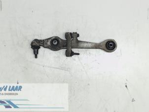 Usagé Bras de suspension avant gauche Volkswagen Passat (3B2) 1.6 Prix € 50,00 Règlement à la marge proposé par Autodemontage van de Laar