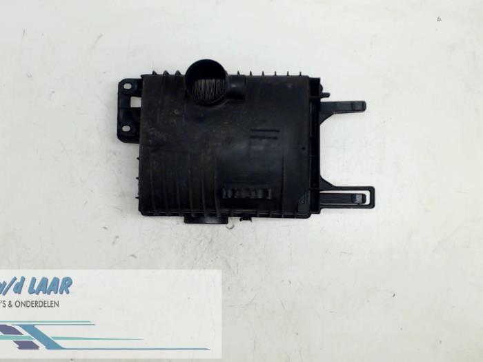 Air box from a Renault Master II (FD/HD) 2.8 dTi T35 2001