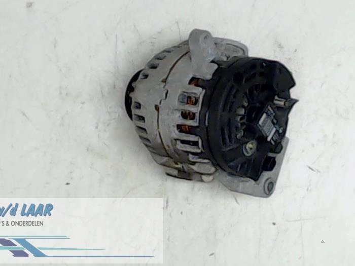 Begagnade Dynamo Renault Twingo II (CN) 1.2 Pris € 90,00 Marginaltabell erbjuds av Autodemontage van de Laar