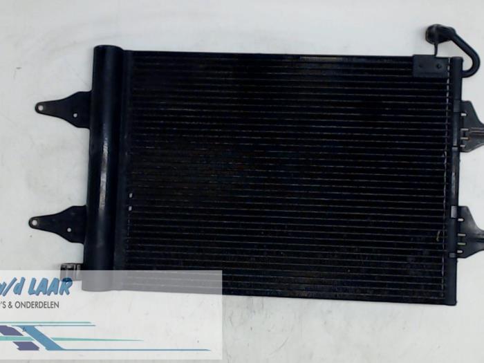 Air conditioning radiator from a Volkswagen Polo IV (9N1/2/3) 1.2 12V 2002