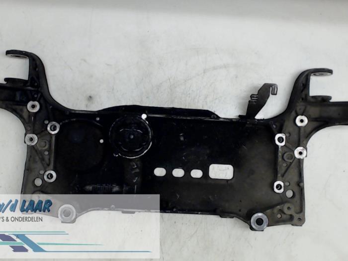 Used Subframe Volkswagen Passat Variant (3C5) 2.0 TDI 140 Price € 150,00 Margin scheme offered by Autodemontage van de Laar