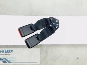 Usagé Insertion ceinture de sécurité arrière gauche Dacia Sandero II 0.9 TCE 12V Prix € 50,00 Règlement à la marge proposé par Autodemontage van de Laar