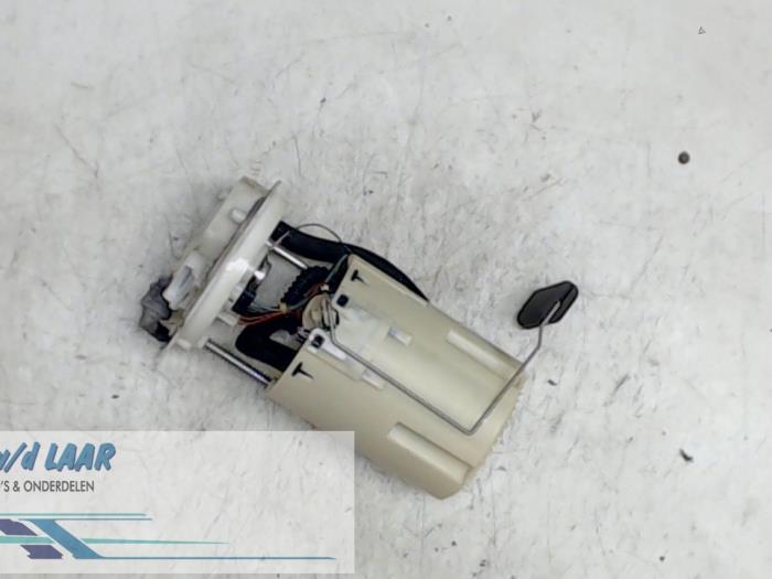 Used Petrol pump Fiat Stilo (192A/B) 1.8 16V 5-Drs. Price € 50,00 Margin scheme offered by Autodemontage van de Laar