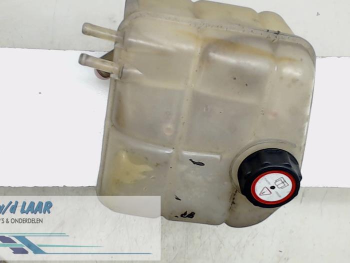 Expansion vessel from a Ford Focus 1 1.8 TDdi 2000