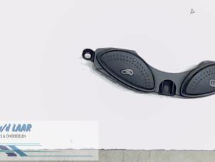 Gebrauchte Heizschalter Heckscheibe Ford Focus 1 1.8 TDdi Preis € 20,00 Margenregelung angeboten von Autodemontage van de Laar