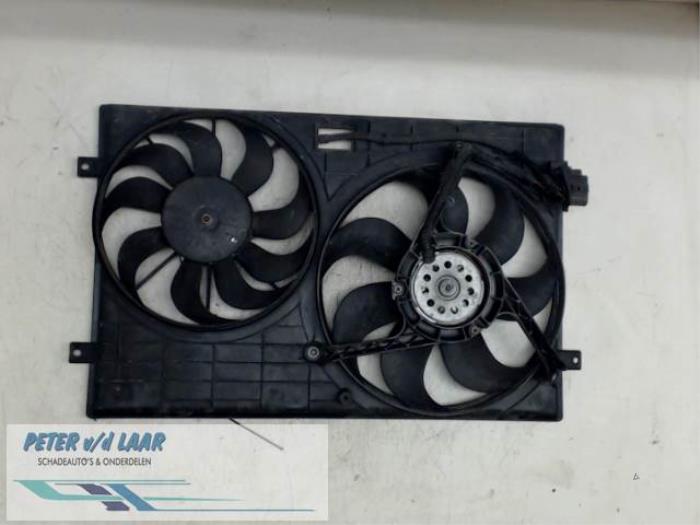 Used Skoda Fabia Fan motor 6Q0121207F PETER VAN DE LAAR