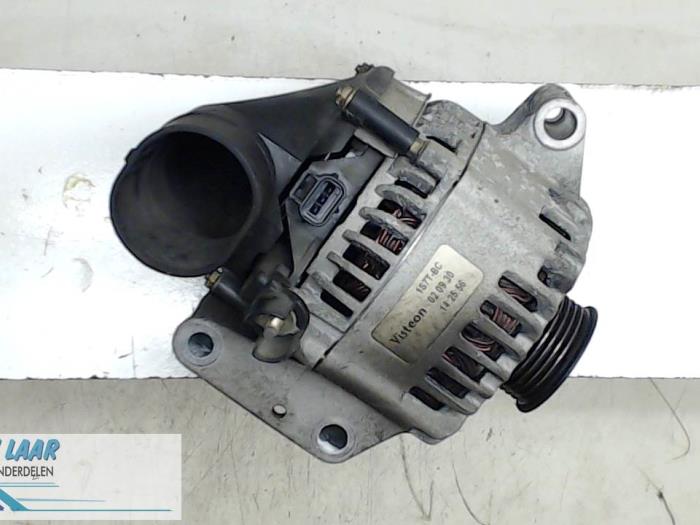 Usagé Dynamo Ford Mondeo III 2.0 TDCi 130 16V Prix € 50,00 Règlement à la marge proposé par Autodemontage van de Laar
