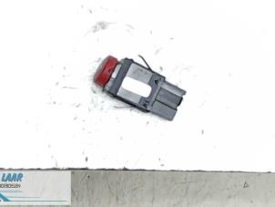 Usados Interruptor de luz de pánico Seat Ibiza III (6L1) 1.4 16V 75 Precio € 20,00 Norma de margen ofrecido por Autodemontage van de Laar