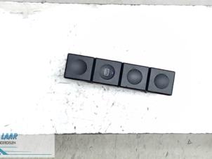 Usados Interruptor de calefactor luneta Ford Fusion 1.4 TDCi Precio € 20,00 Norma de margen ofrecido por Autodemontage van de Laar