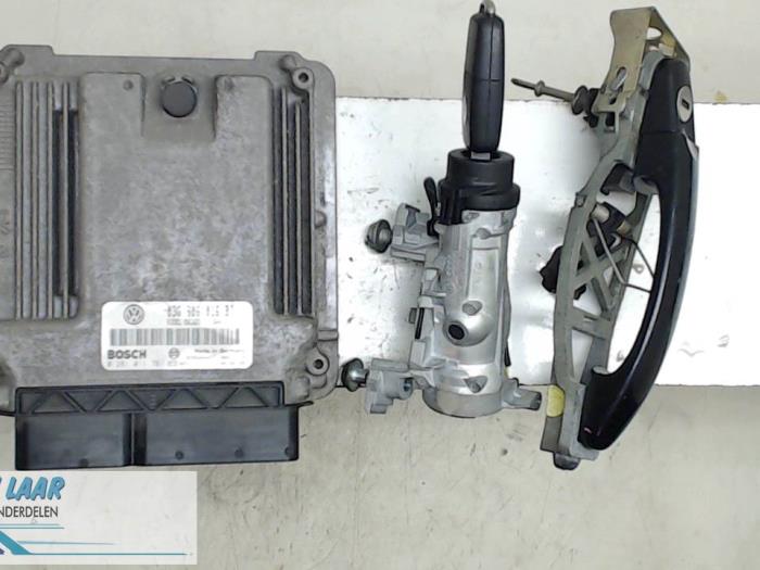 Used Engine management computer Volkswagen Touran (1T1/T2) Price € 150,00 Margin scheme offered by Autodemontage van de Laar