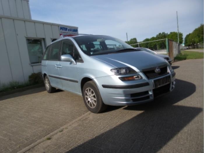 Używane Stacyjka + Kluczyk Fiat Ulysse (179) 2.2 JTD 16V Cena € 50,00 Procedura marży oferowane przez Autodemontage van de Laar
