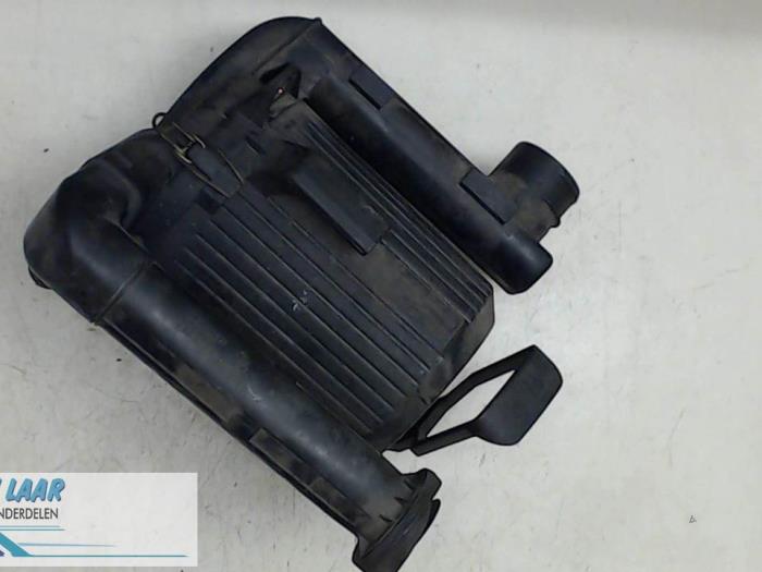Begagnade Luftfilterhus Volkswagen Transporter/Caravelle T4 1.9 D,Caravelle Pris € 50,00 Marginaltabell erbjuds av Autodemontage van de Laar
