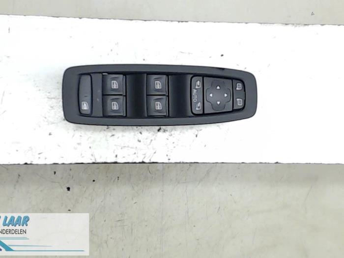Interruptor de retrovisor de un Renault Megane IV (RFBB) 1.6 GT Energy TCE 205 EDC 2015