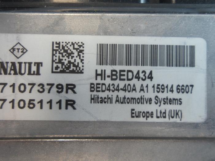 Ordenador de gestión de motor de un Renault Megane IV (RFBB) 1.6 GT Energy TCE 205 EDC 2015