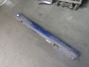 Used Side skirt, right BMW 3-Serie Price on request offered by Autodemontage van de Laar