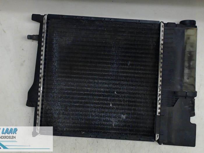 Used Radiator BMW 3 serie Touring (E36/3) 316i Price € 25,00 Margin scheme offered by Autodemontage van de Laar